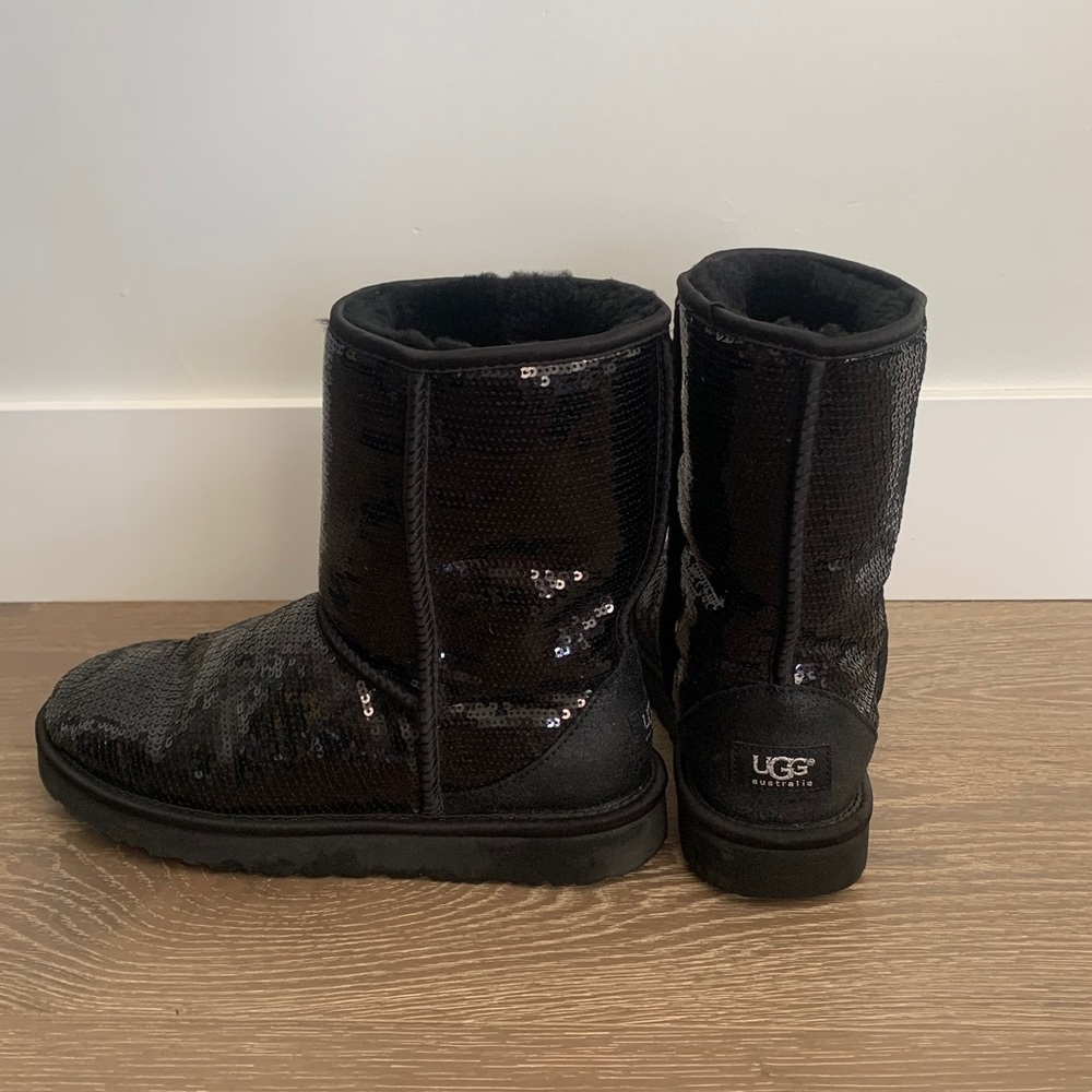 Authentic UGG Short Boot